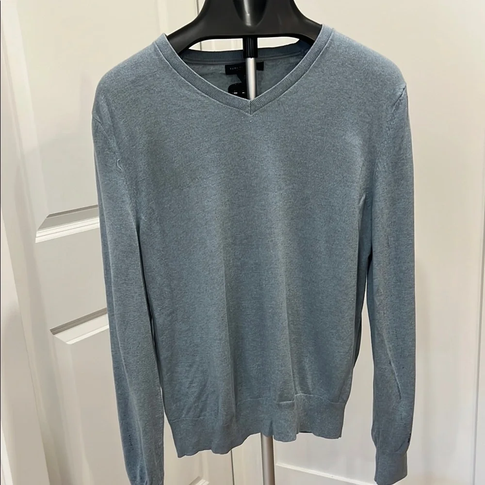 Banana Republic V-Neck Sweater - Soft Blue Mens Size M